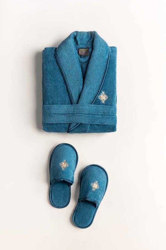 enamel velour bathrobe 1
