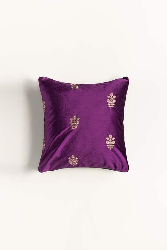 mughal floral velvet embroidered cushion cover 1