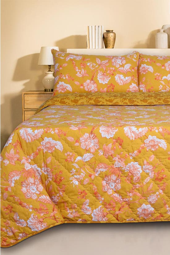 saffron quilted throw 001