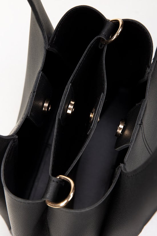 427783 black hand bag topview gulahmed 1