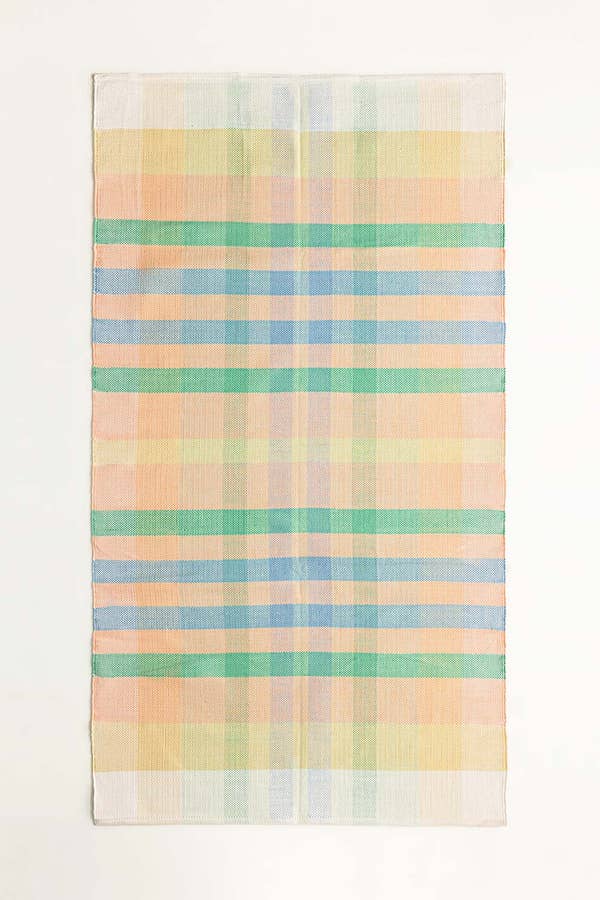 checks woven rug 1