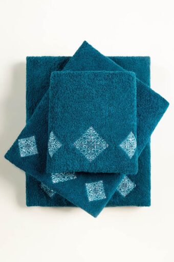 enamel combed 3pc embroidered towel setl gulahmed front 1