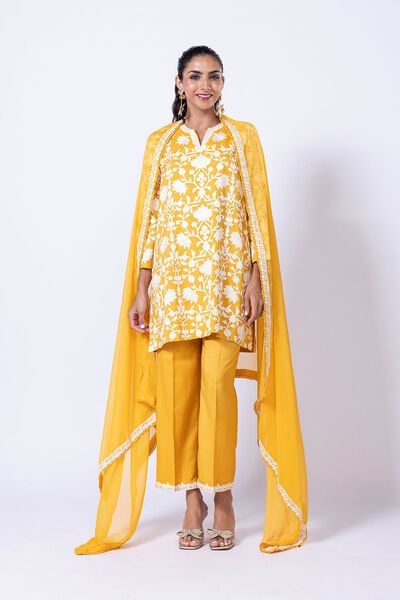 est24550b yellow 1