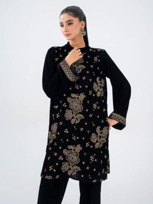 A0819ST XSL 0342PieceVelvetSuit Embroidered Pret 4